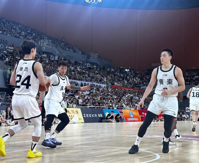 英雄联盟-广东宏远迎意甲关键赛，国际比赛日豪取连胜，赛场秩序良好，控场能力受关注的简单介绍